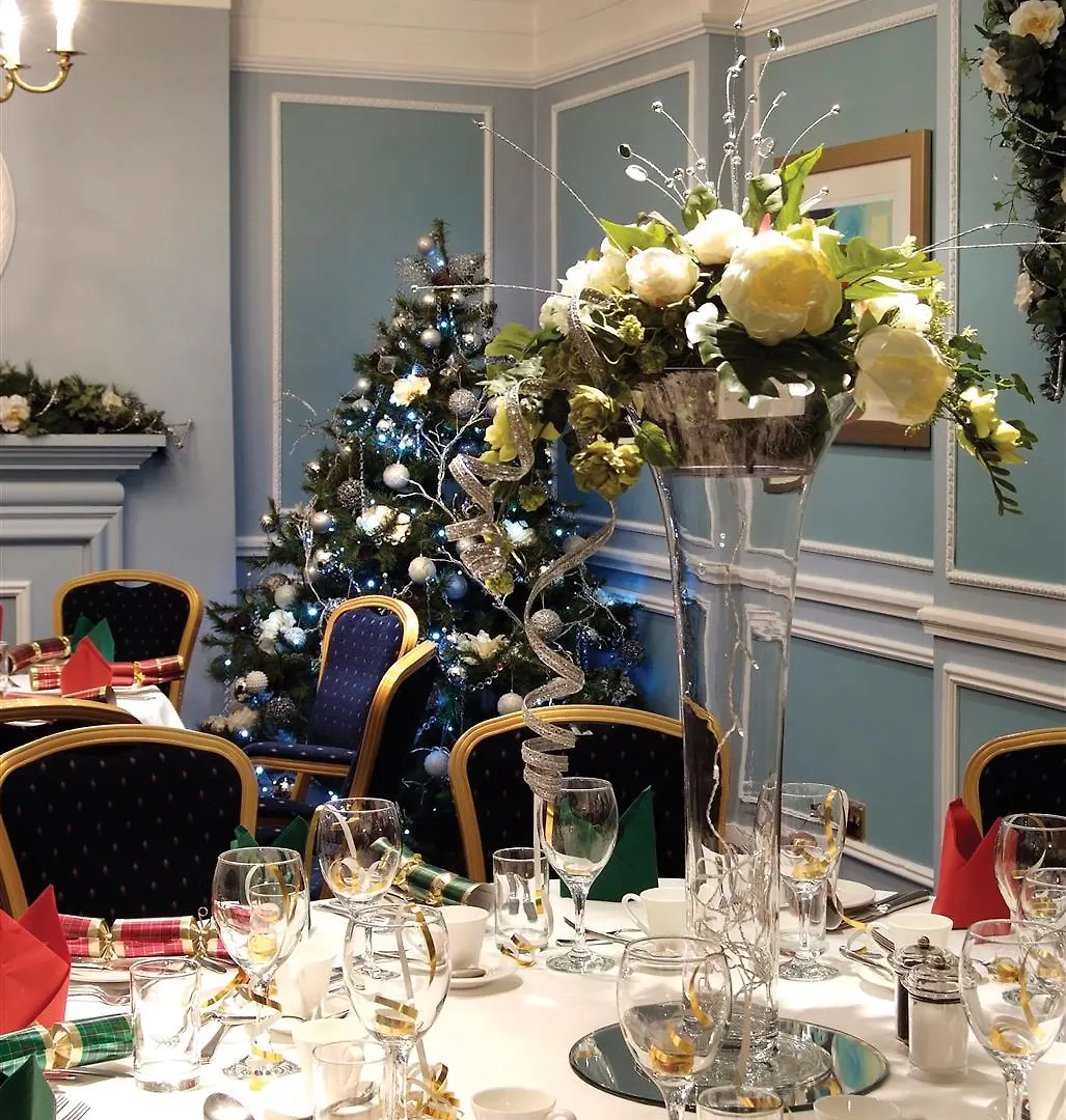 The Dean Court Hotel York 4*,